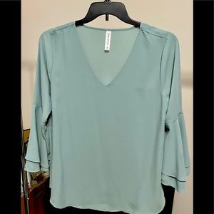 Zenna Outfitters blouse
